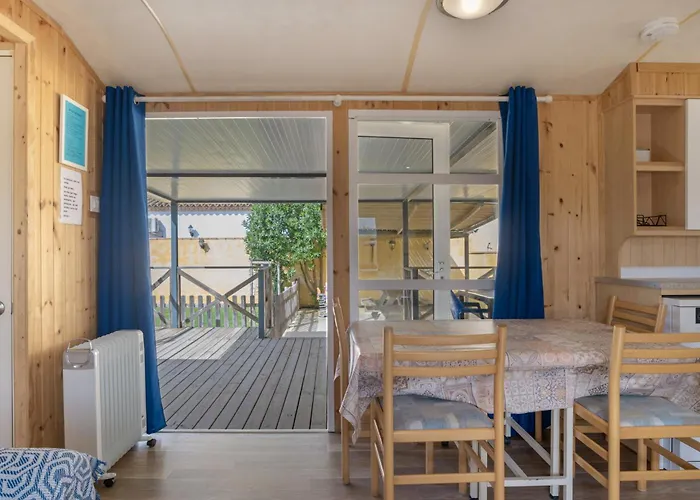 Tres Hermanas 2 Casa de Campo